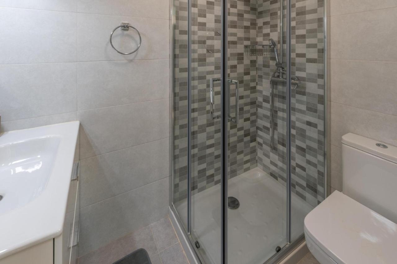 Lejlighed Stylish 1br In The Heart Of Town